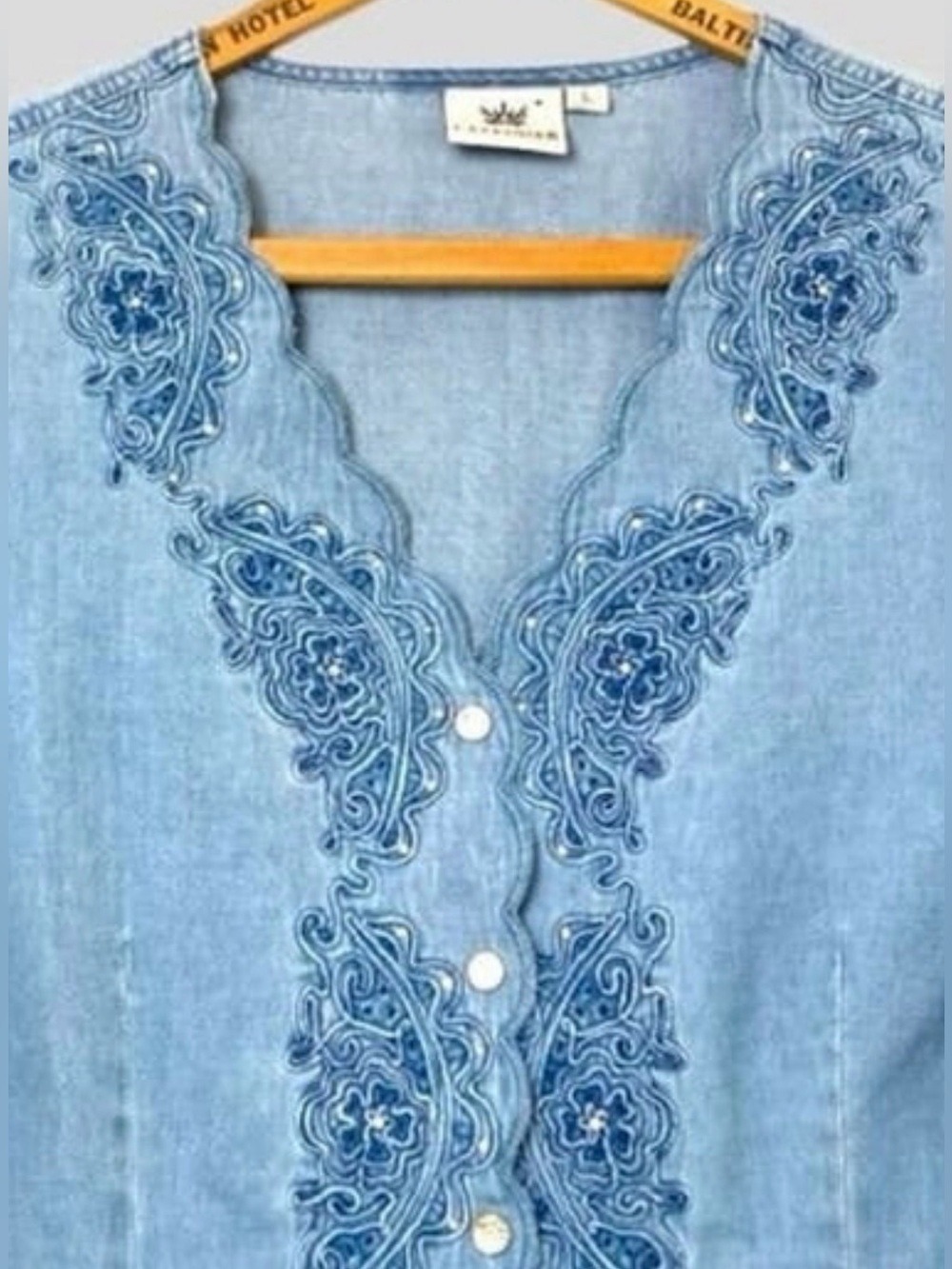 Lafei-Nier Western Denim Chambray Embroidered Top Women’s L Rhinestone Blouse - Picture 3 of 11